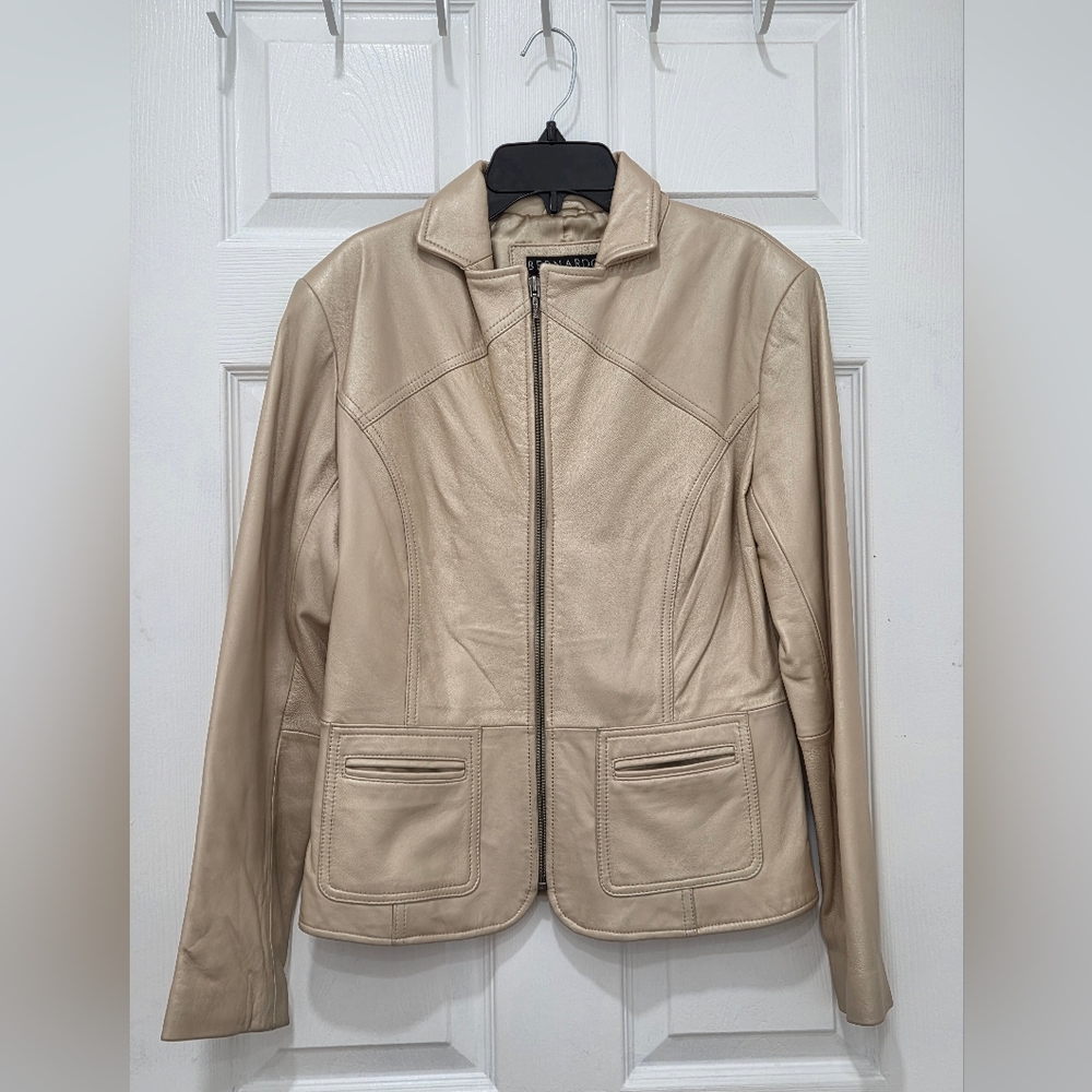 Bernardo Women's Leather Jacket Sz Small - Picture 15 of 16